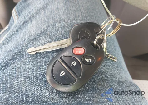 2009 Toyota Sienna Le из США, поврежденный, VIN 5TDZK23C79S255337